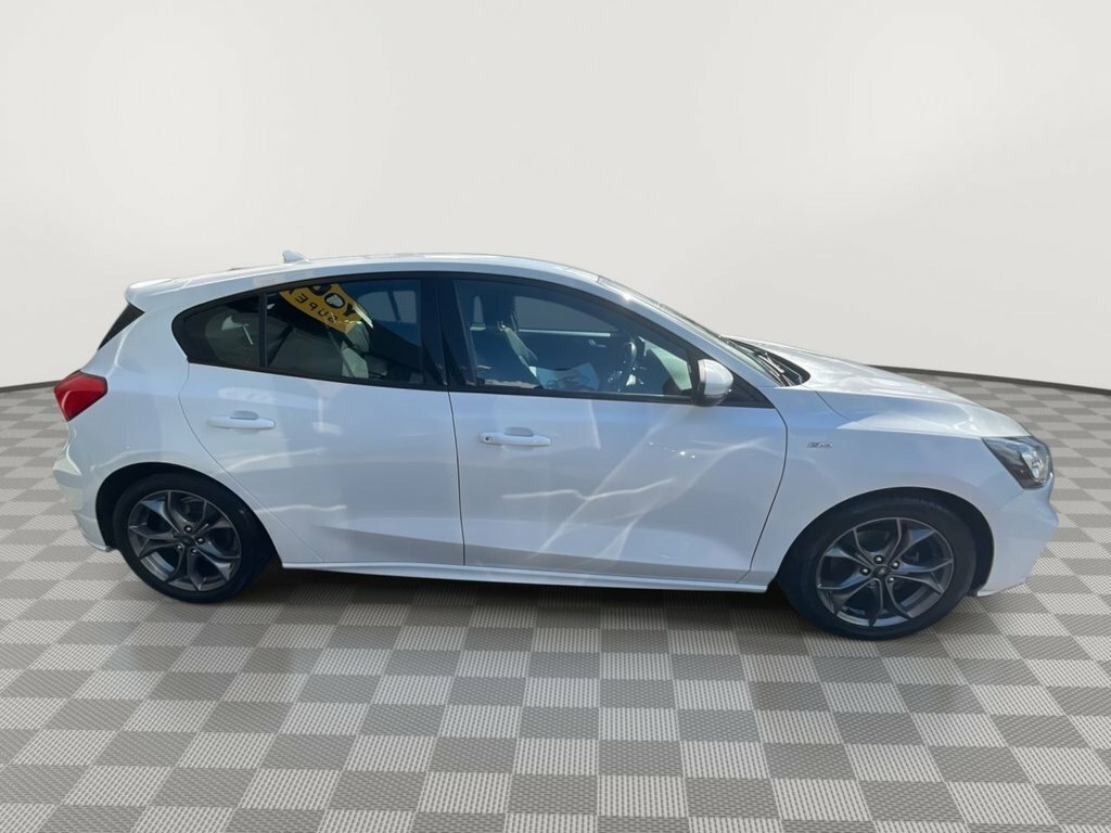 Ford Focus 1L St-line MT19LCG White #5