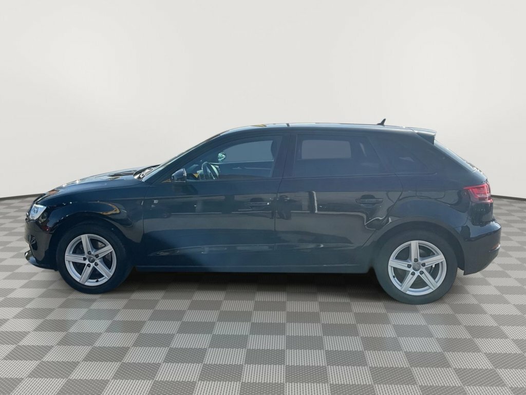 Audi A3 1L Se DF17NMJ Black #6