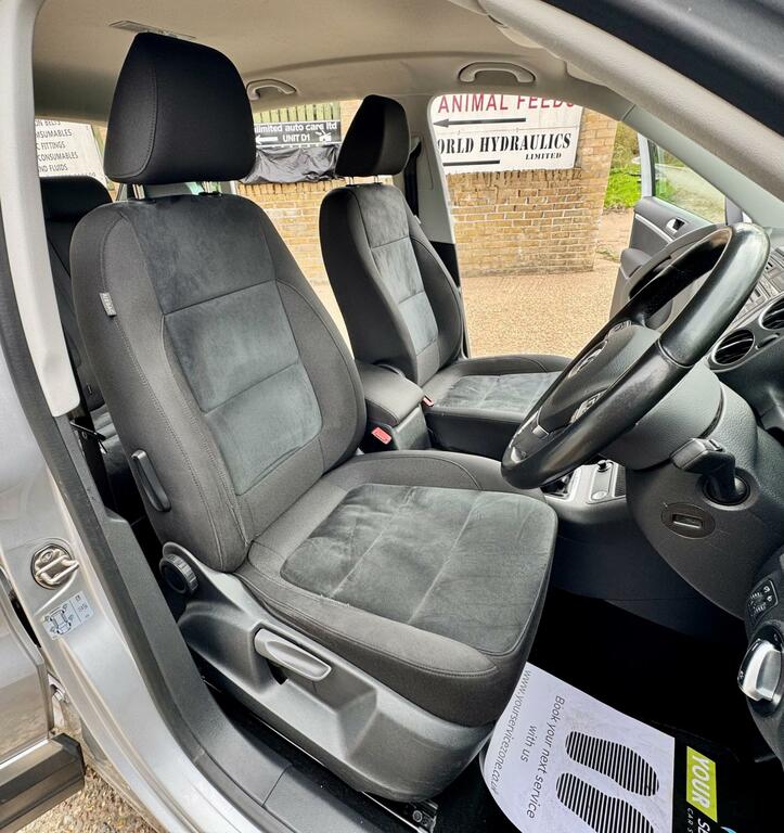 Volkswagen Tiguan 2.0 Tdi Bluemotion Tech Match Edition Suv BJ16DKO Silver #5