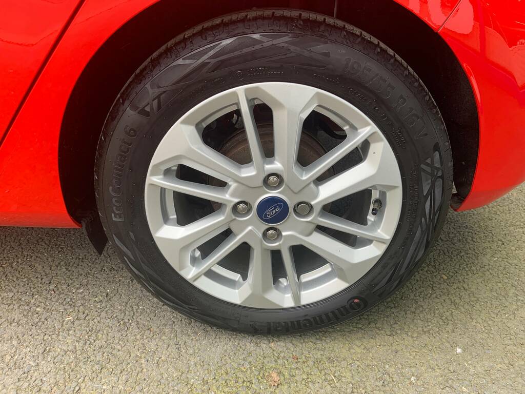 Ford Fiesta 1.0 Ecoboost 100Ps Titanium SM72CCJ Red #3