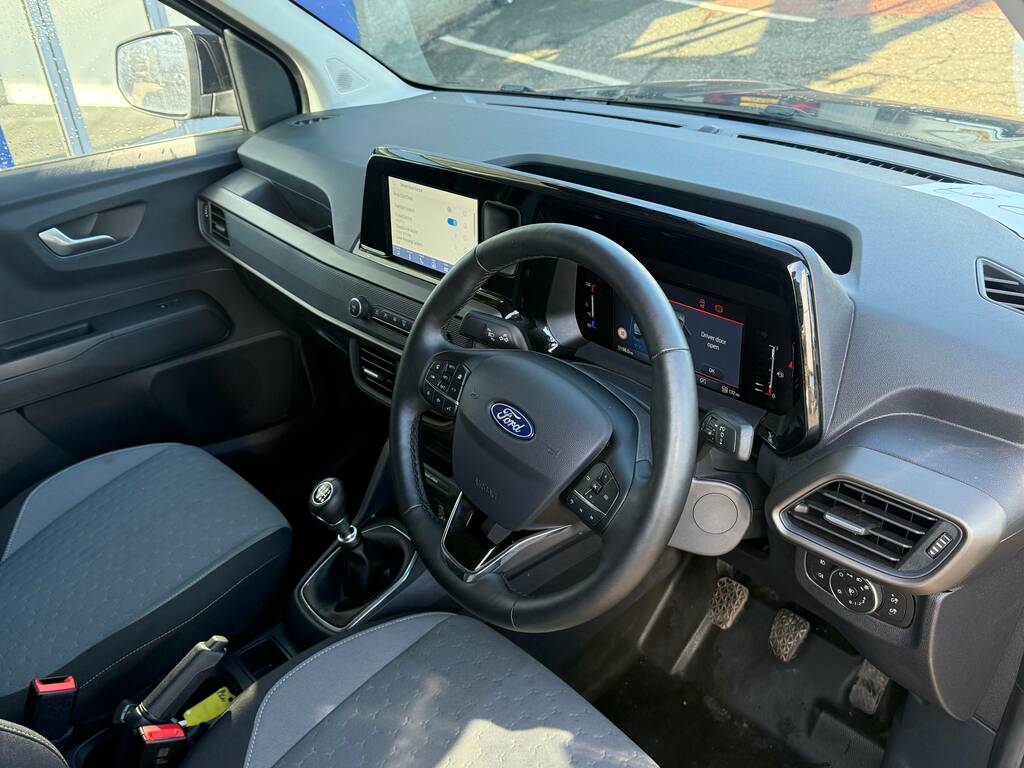 Ford Transit Courier 1.5 Ecoblue Limited Black #6