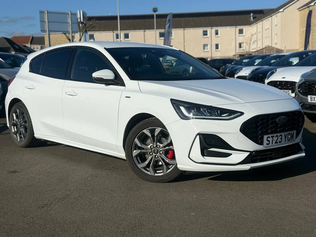 Ford Focus 1.0T Ecoboost St-line Hatchback White