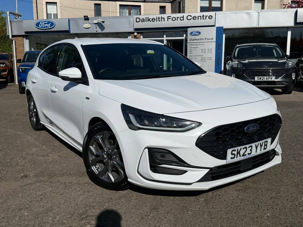 Ford Focus St-line 1.5 115Ps Ecoblue White