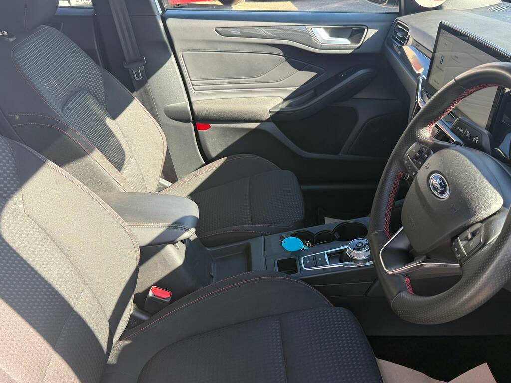 Ford Focus St-line 1.5 115Ps Ecoblue SK23YYB White #2