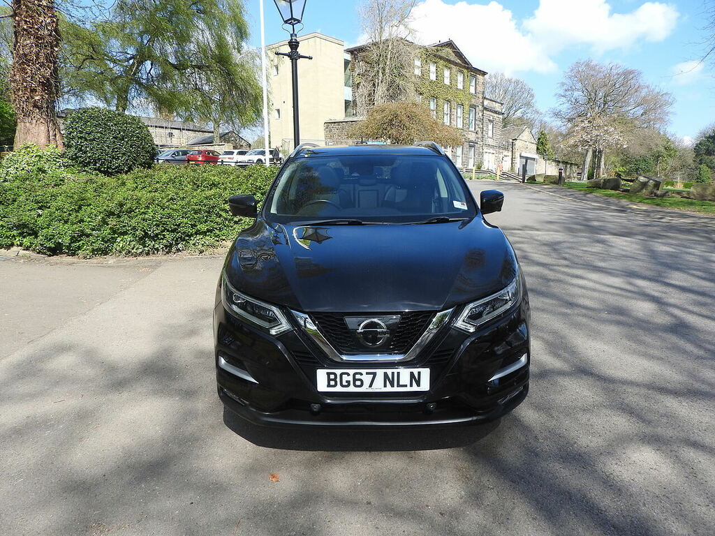 Nissan Qashqai Dig-t Tekna BG67NLN Black #2