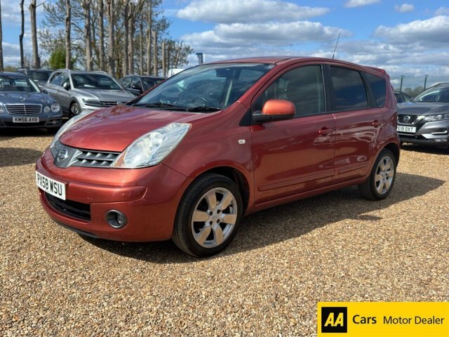 Nissan Note 1.6 16V Tekna Hatchback Euro 4 11 PX58WSU Orange #3
