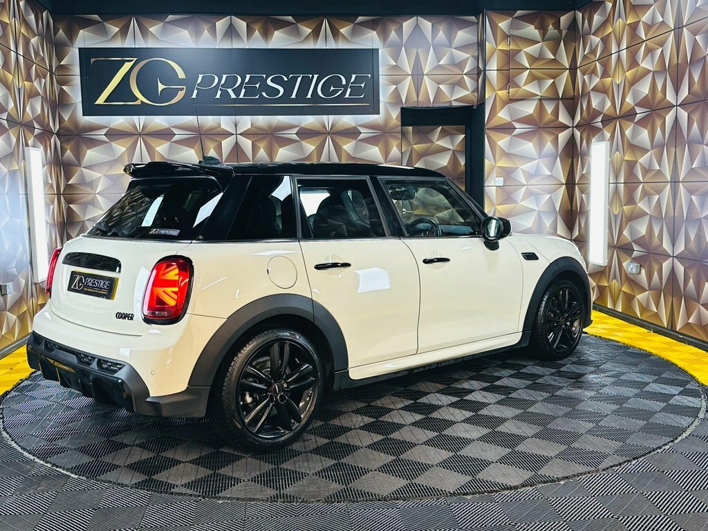 Mini Hatch 1.5L Cooper Sport YF22XME White #6