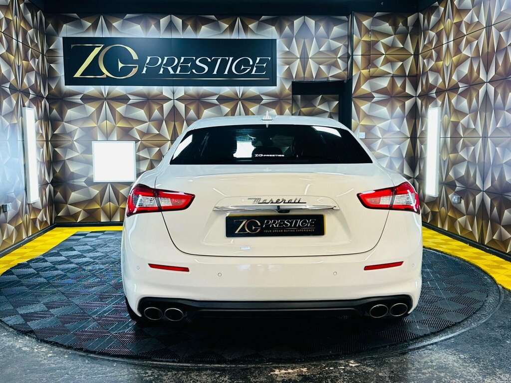 Maserati Ghibli 3L Royale White #4