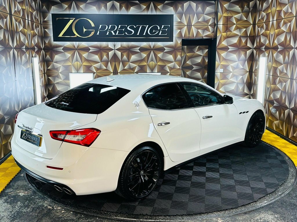 Maserati Ghibli 3L Royale White #6