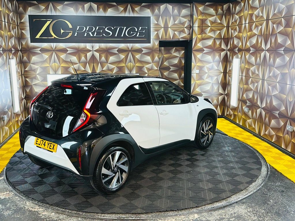 Toyota Aygo X 1L Edge EJ74YEX White #6