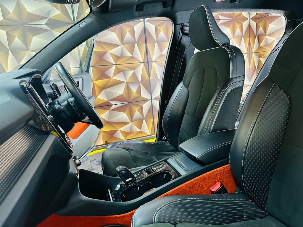Volvo XC40 2L First Edition KW67YCZ Black #4