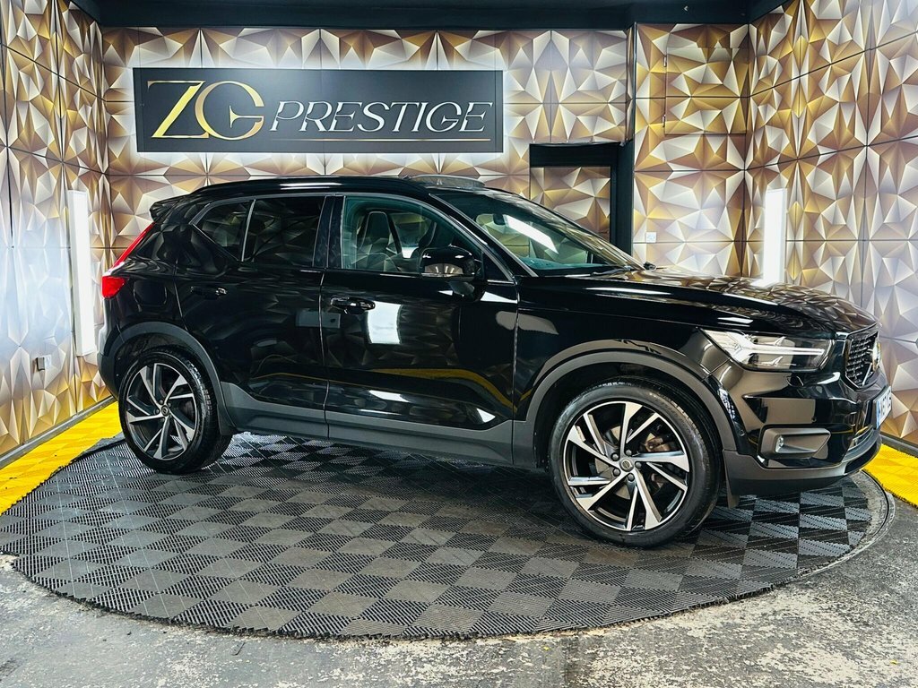 Volvo XC40 2L First Edition Black