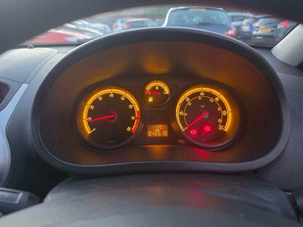 Vauxhall Corsa 1.2I 16V S Green #6