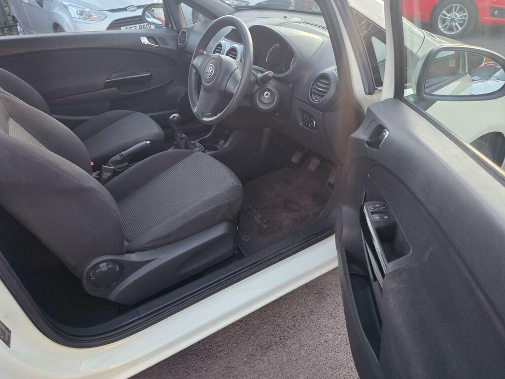 Vauxhall Corsa 1.2I 16V S Green #5