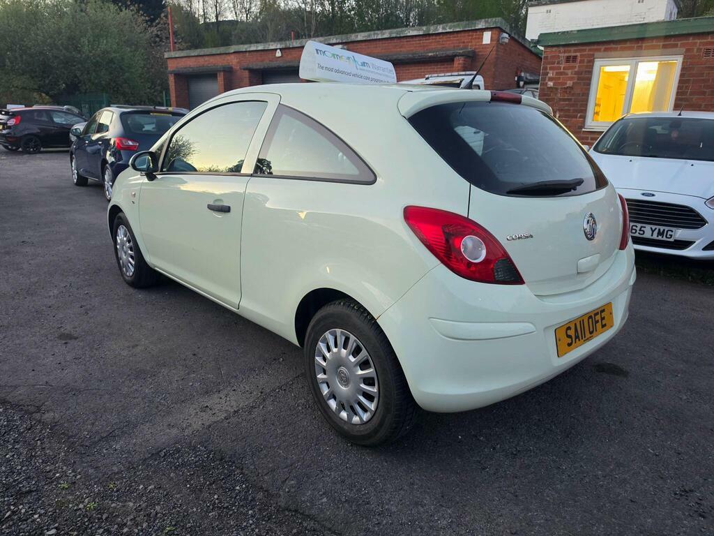 Vauxhall Corsa 1.2I 16V S Green #3