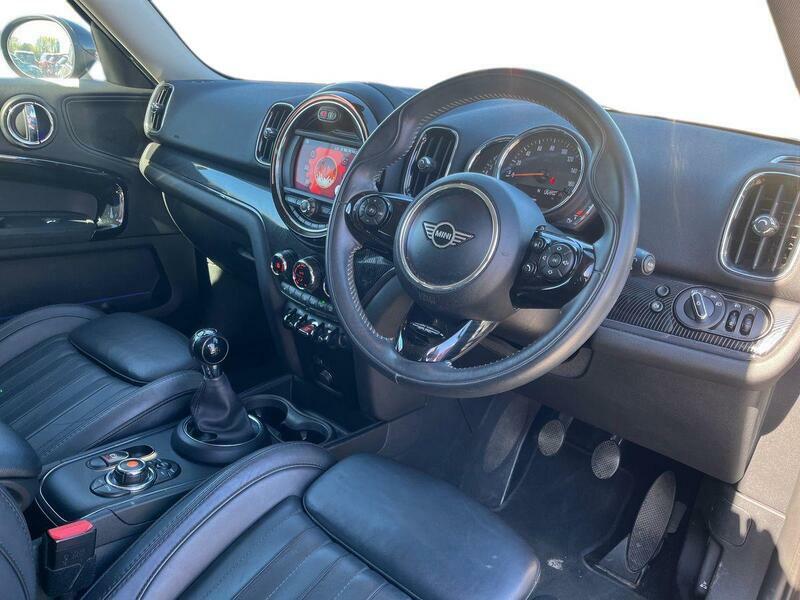 Mini Countryman 1.5 Cooper Exclusive Euro 6 Ss ML69JXA Black #3