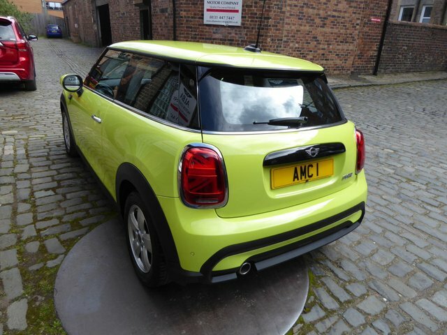Mini Hatch 1.5 Cooper Classic Steptronic SC72JOU Yellow #4