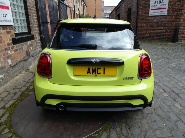 Mini Hatch 1.5 Cooper Classic Steptronic SC72JOU Yellow #5