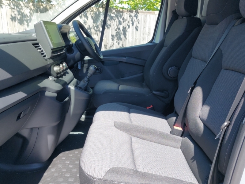 Renault Trafic Ll30 Blue Dci 130 Advance Safety Van Grey #5