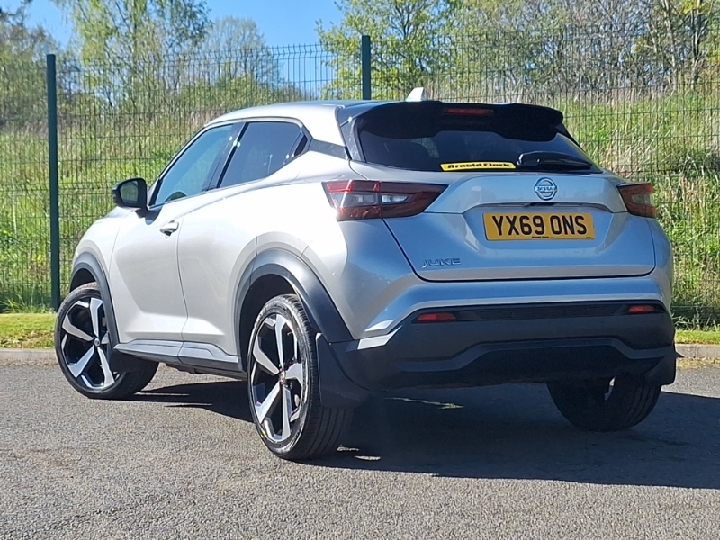 Nissan Juke 1.0 Dig-t Tekna Dct YX69ONS Silver #2