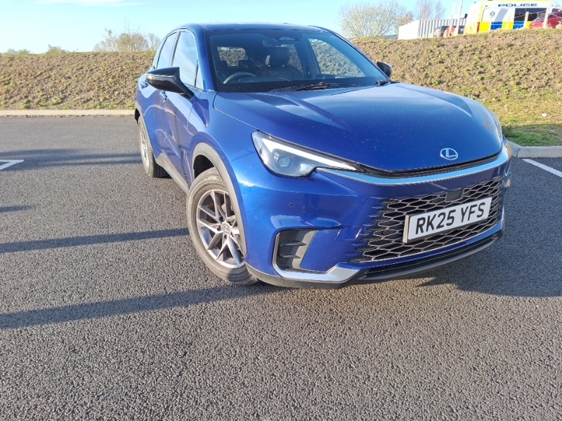 Lexus LBX 1.5 Premium E-cvt Blue