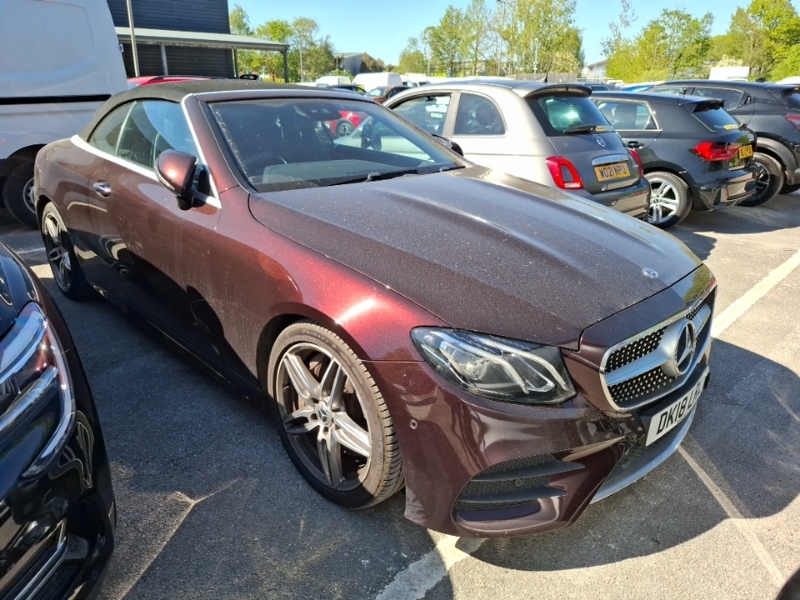 Mercedes-Benz E Class E300 Amg Line Premium 9G-tronic Red