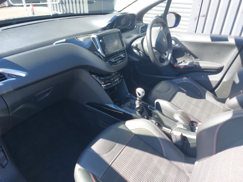 Peugeot 2008 1.2 Puretech 110 Gt Line 6 Speed SH69TBV Black #5