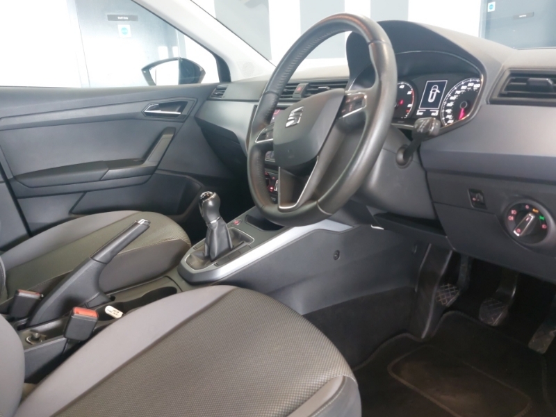 Seat Arona 1.6 Tdi 115 Se Technology Lux Ez SE68XGX Black #6