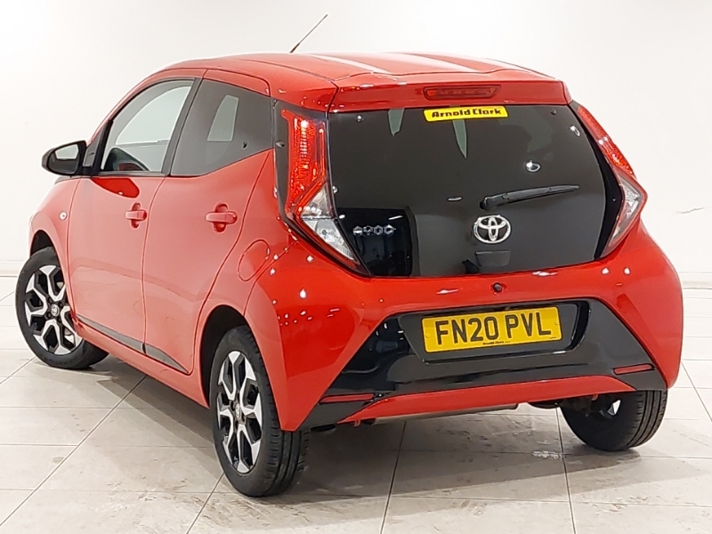Toyota Aygo 1.0 Vvt-i X-trend Red #2