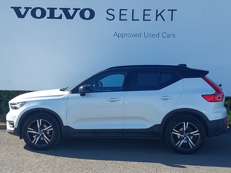 Volvo XC40 1.5 T3 163 R Design BK21MVR White #4