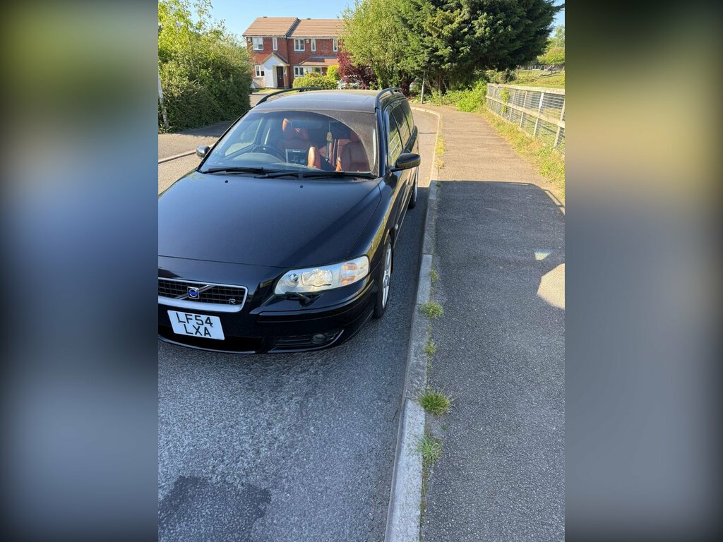 Volvo V70 2.3 R Black #2