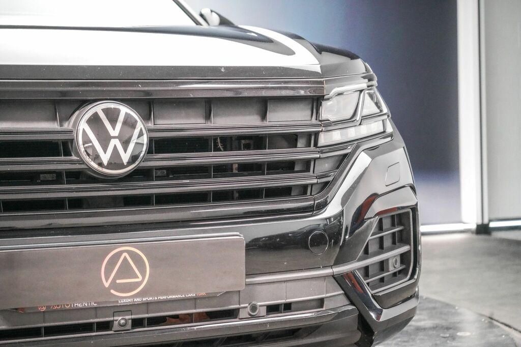 Volkswagen Touareg 2023 3.0 Tdi V6 Black Edition Suv Tiptr MA23WMJ Black #6