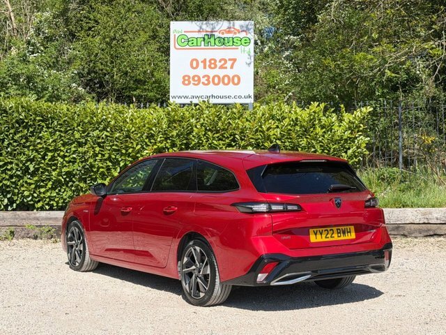 Peugeot 308 SW 1.6 12.4Kwh Allure Premium Red #3