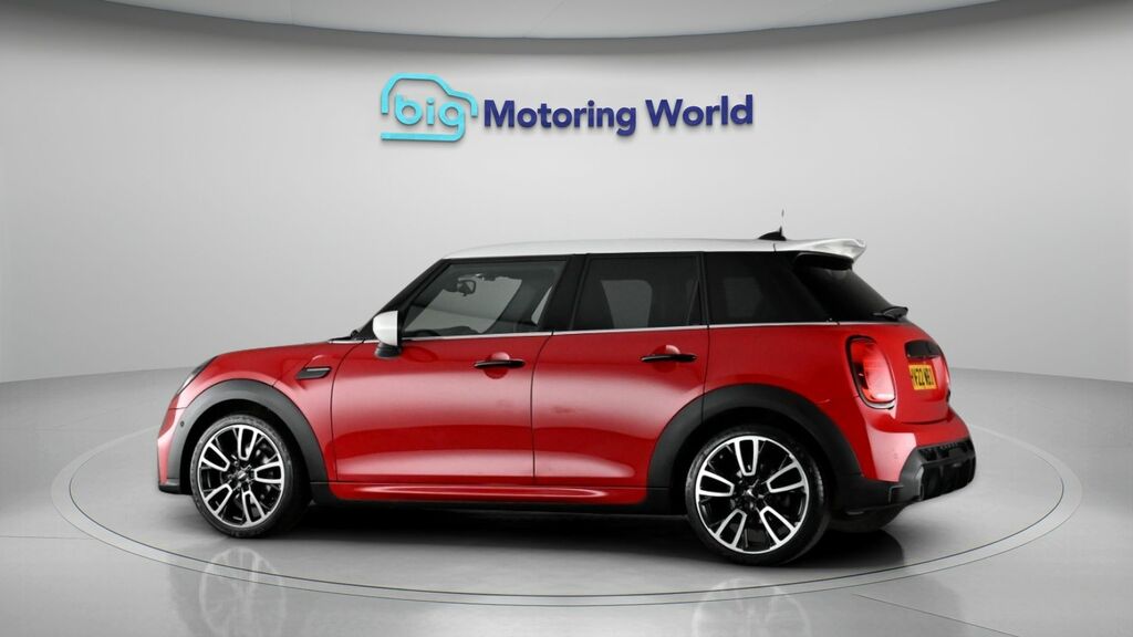 Mini Hatch Cooper Sport HV22WDD Red #5