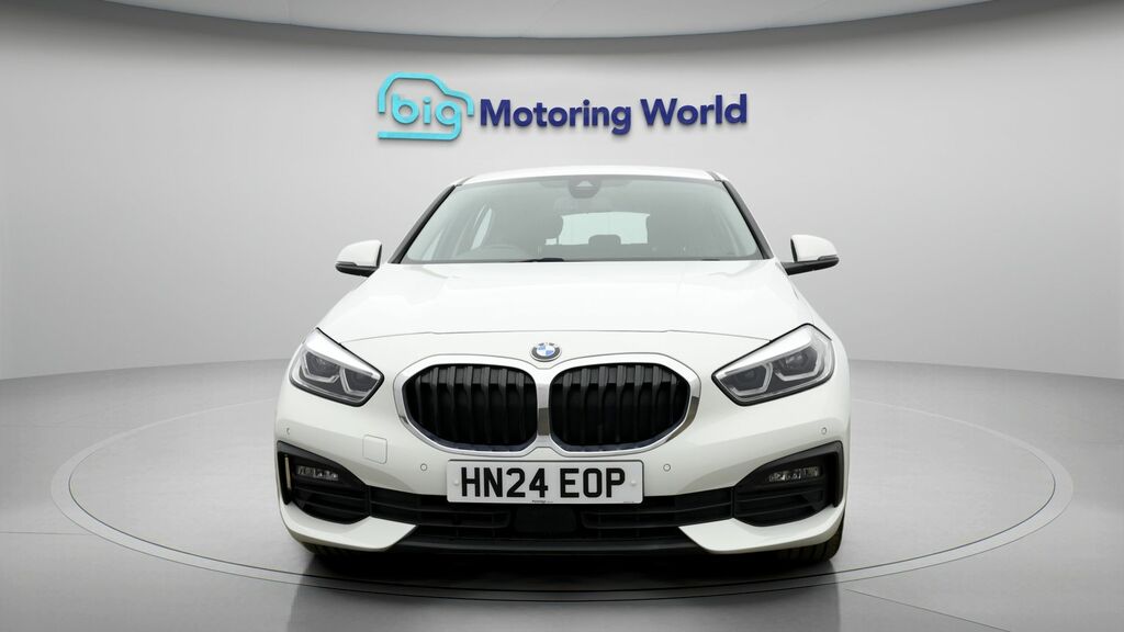 BMW 1 Series Se HN24EOP White #2