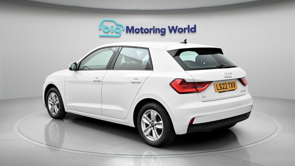 Audi A1 Technik White #5