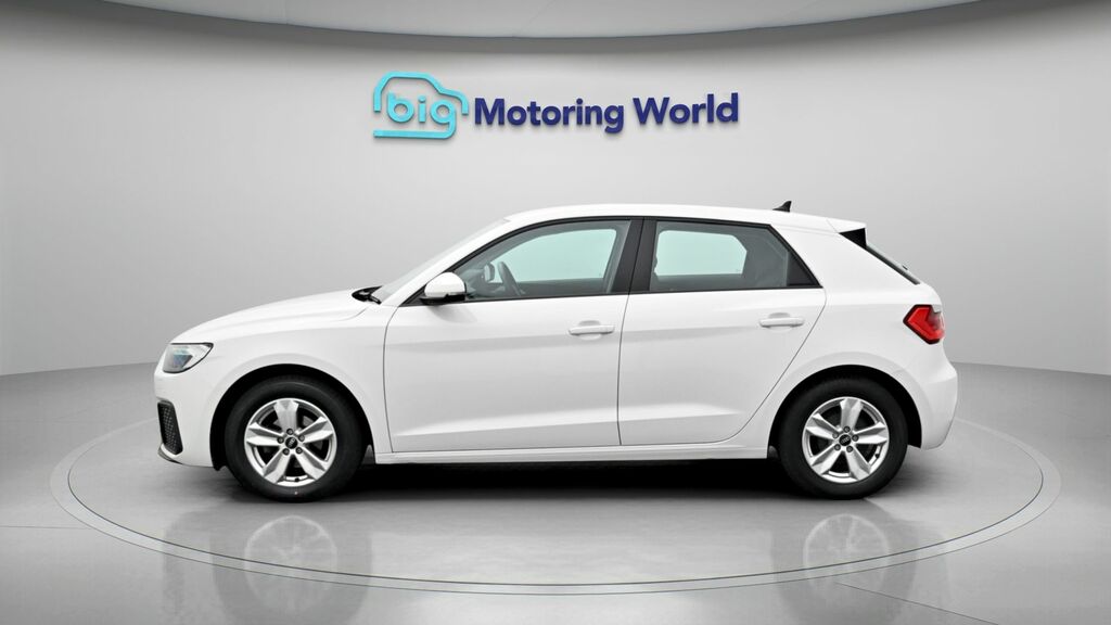 Audi A1 Technik White #4