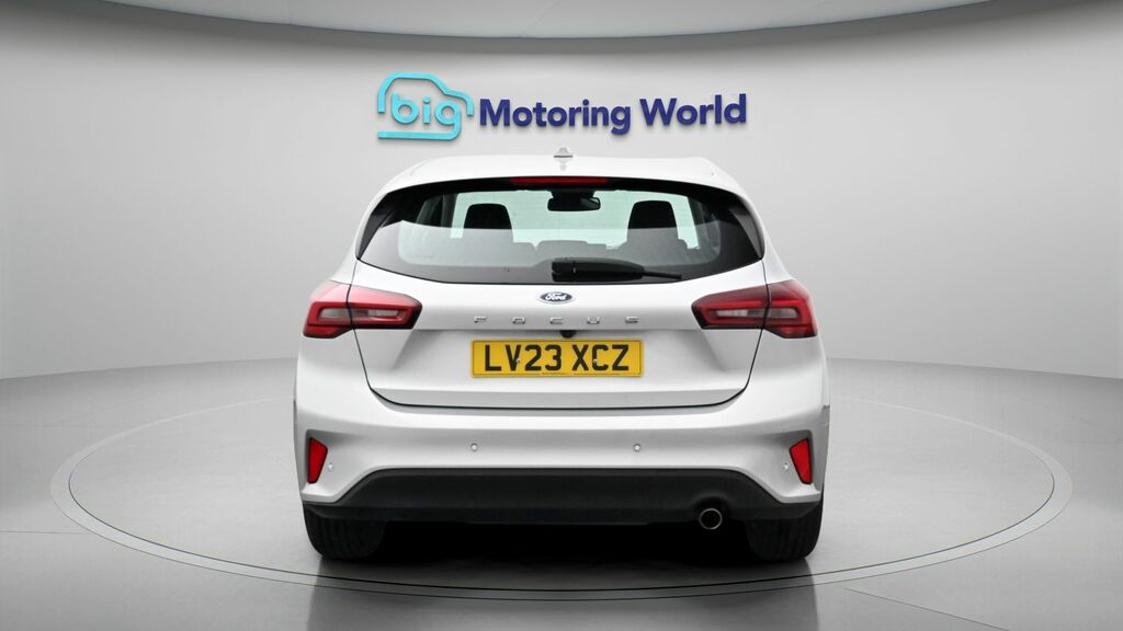 Ford Focus Titanium Silver #6
