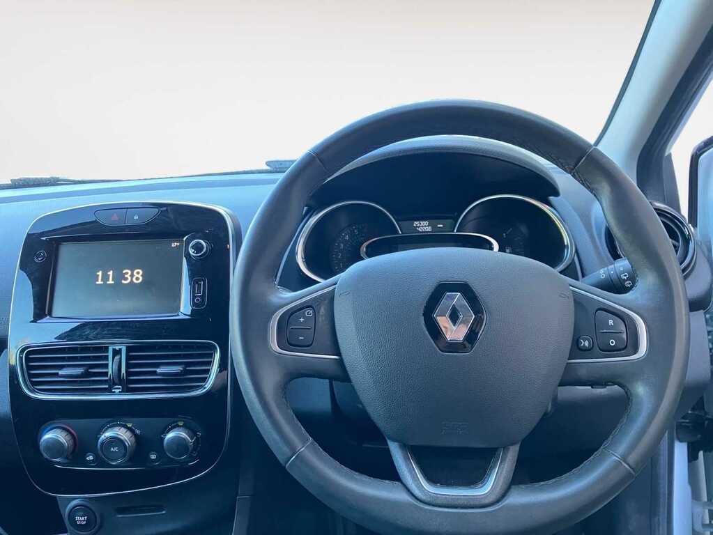 Renault Clio 0.9 Tce Iconic Hatchback SE19NDV White #4