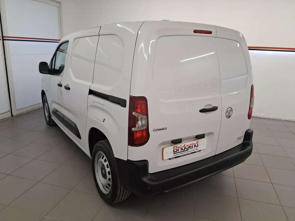 Vauxhall Combo 1.5 Turbo D 2300 Prime Panel Van White #4