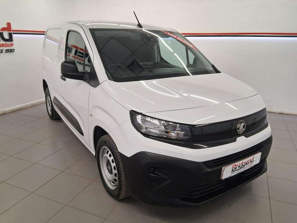 Vauxhall Combo 1.5 Turbo D 2300 Prime Panel Van White #2