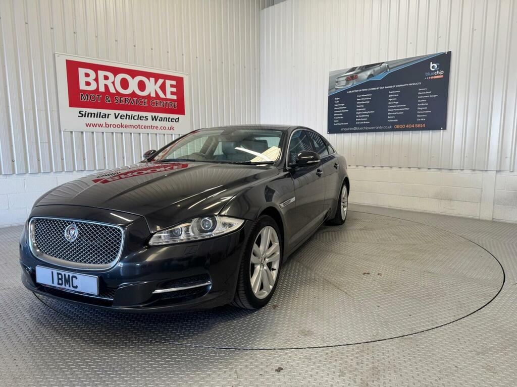 Jaguar XJ Saloon 3.0D V6 Premium Luxury Euro 5 Ss Grey #3