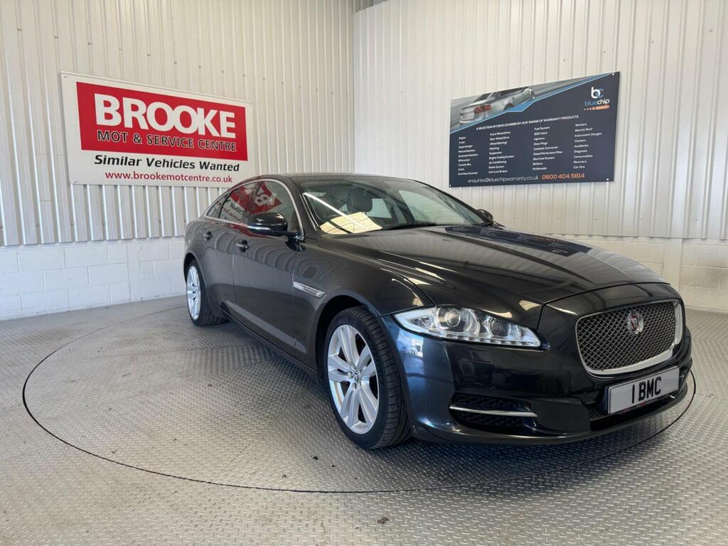 Jaguar XJ Saloon 3.0D V6 Premium Luxury Euro 5 Ss Grey