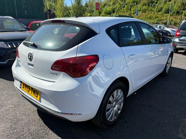 Vauxhall Astra 1.7 Cdti Ecoflex Exclusiv Hatchback Man White #6