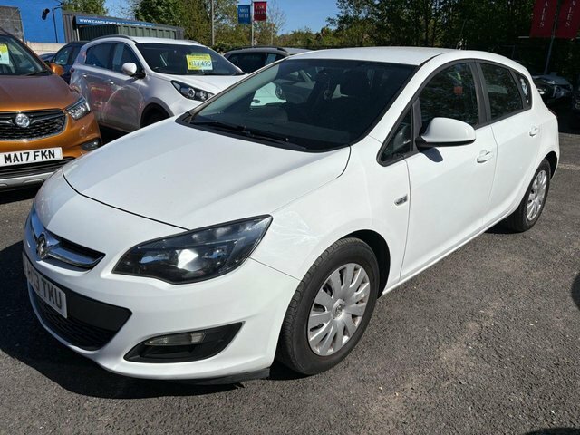 Vauxhall Astra 1.7 Cdti Ecoflex Exclusiv Hatchback Man White #3