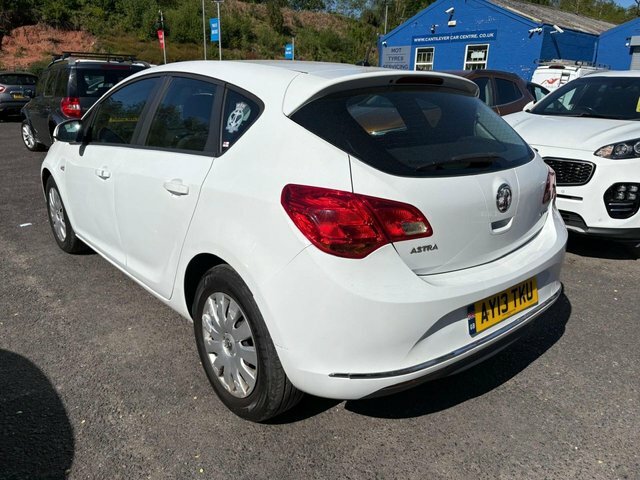 Vauxhall Astra 1.7 Cdti Ecoflex Exclusiv Hatchback Man White #4