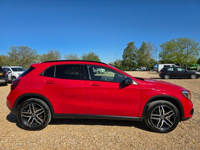 Mercedes-Benz GLA Class Gla180 Gpf Urban Edition SH69MHA Red #4