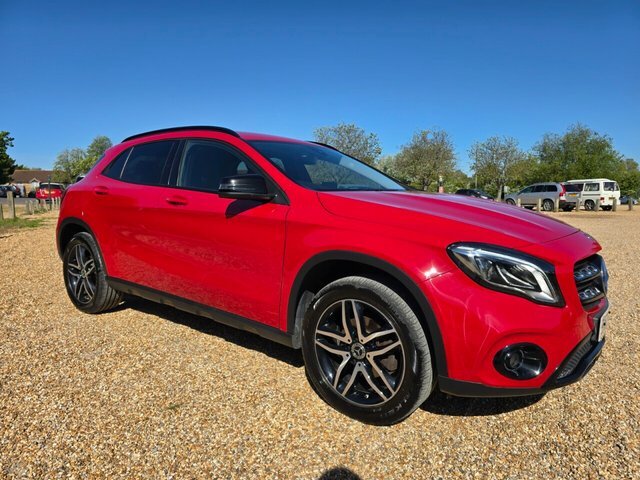 Mercedes-Benz GLA Class Gla180 Gpf Urban Edition SH69MHA Red #3