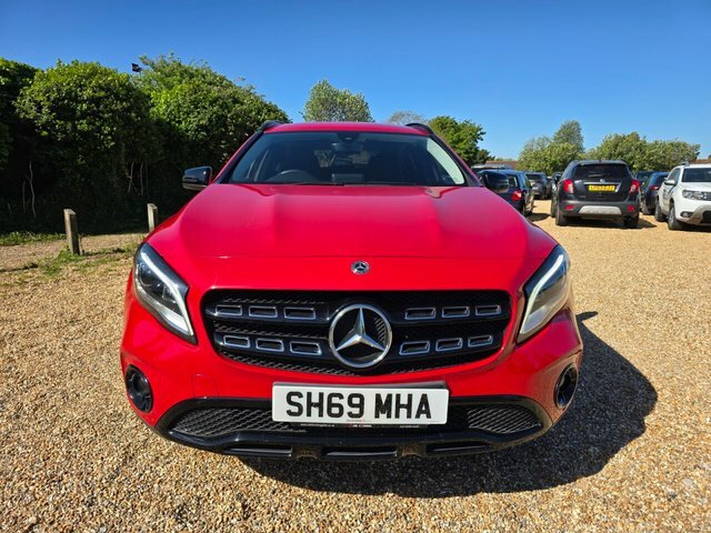 Mercedes-Benz GLA Class Gla180 Gpf Urban Edition SH69MHA Red #2