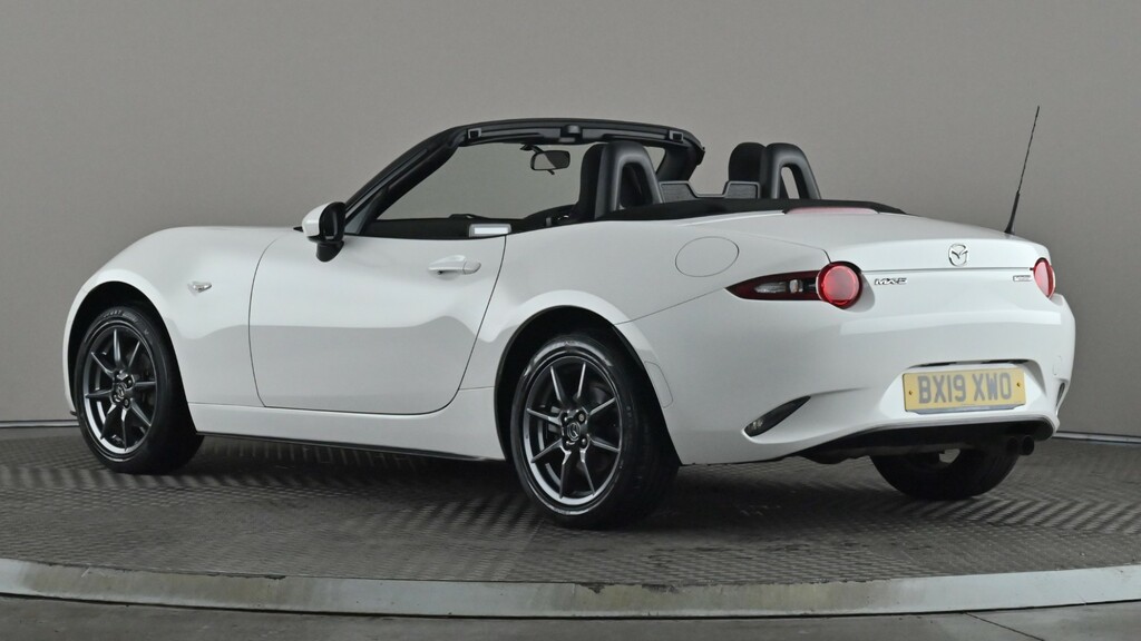 Mazda MX-5 1.5 132 Se White #4